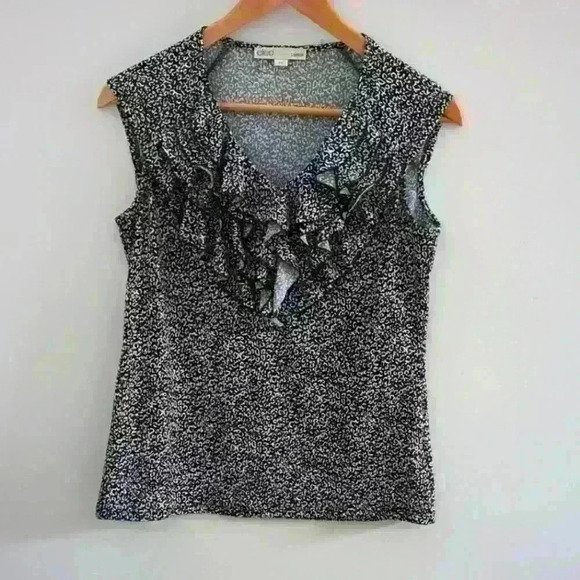 CLEO | Petites Women's Black/White Animal Print Ruffled Sleeveless Tank - Picture 1 of 4